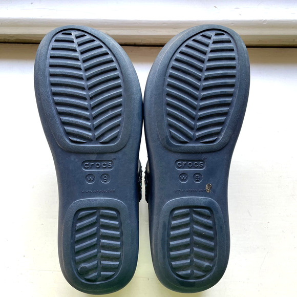 Crocs Women's Monterey Embellished Wedge Sz 9 Flip Flops Sandals - Picture 9 of 9